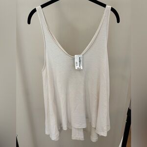 NEW Soft Waffle Sleeveless Swing Tank Top in Ivory / Cream, Size L